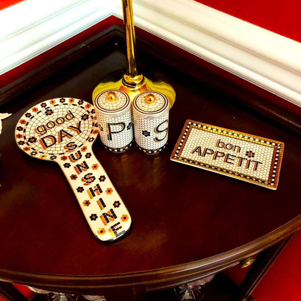 Anthropology spoon rest. Salt & Pepper shaker.